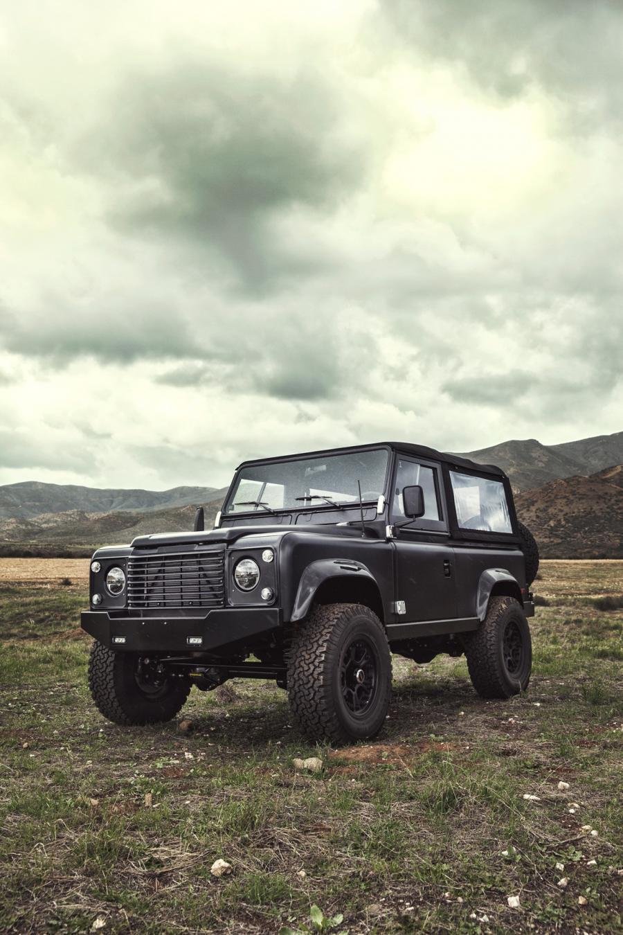  Land Rover Defender 90 by Icon 2014 года  (фото 8 из 63)